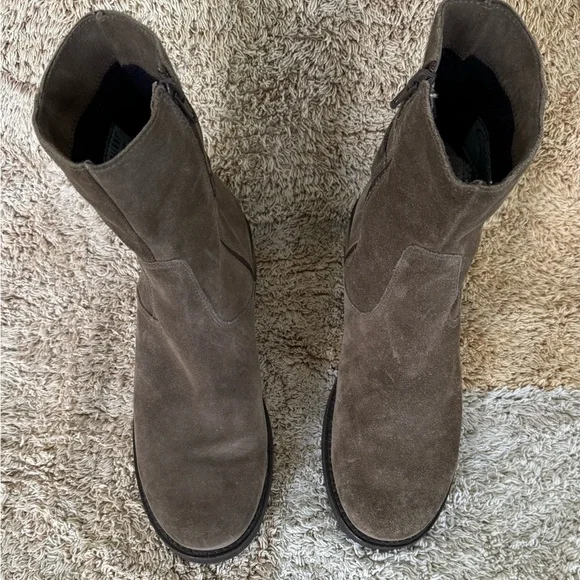 La Canadienne Women's Olive Buckled Wedge Booties - Picture 5 of 11